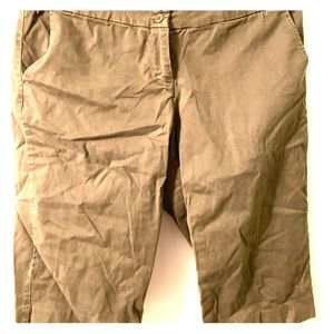 Cassidy fit limited Bermuda shorts